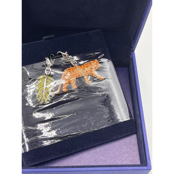 Swarovski Crystal VNTG "Endangered Wildlife" 1029735 Tiger and Palm Charms Set - Picture 3 of 7